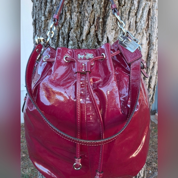 Coach Patent 17745 Madison Marielle Drawstring Bucket Shoulder Bag Hobo Tote - Picture 2 of 12